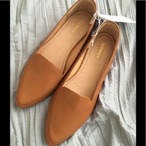NWT Camel Brown Old Navy Pointed Toe Loafer Flats